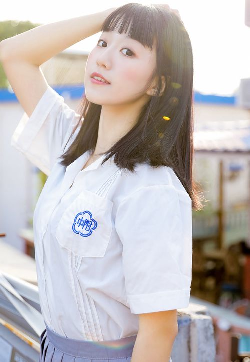 拍照的十种姿势有哪些女生 拍照的十种姿势有哪些女生