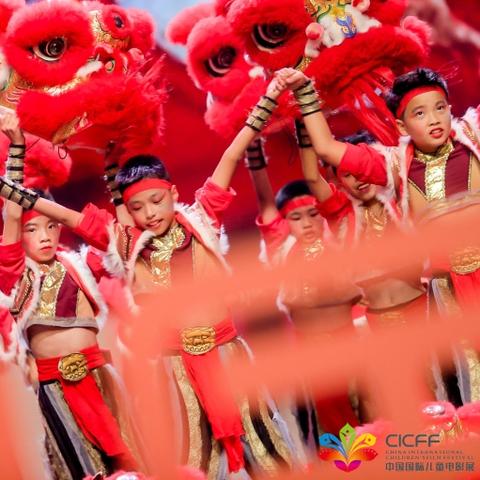 成都王老师摄影,用镜头捕捉艺术之美,与广州珠影艺术培训中心的奇妙相遇 成都王老师摄影,用镜头捕捉艺术之美,与广州珠影艺术培训中心的奇妙相遇