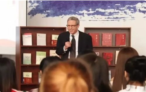 从摄影专业类院校本科到成都王老师摄影，镜头背后的梦想之旅