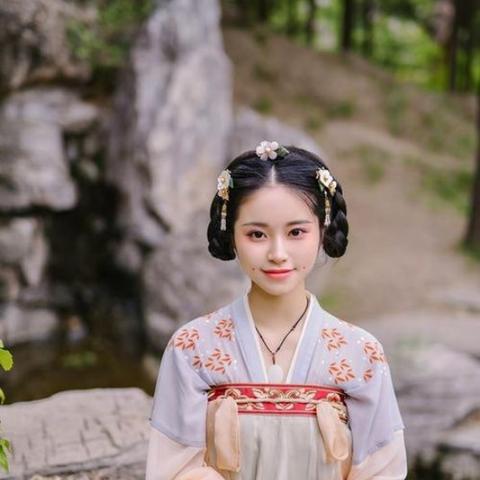 怎样拍照姿势好看