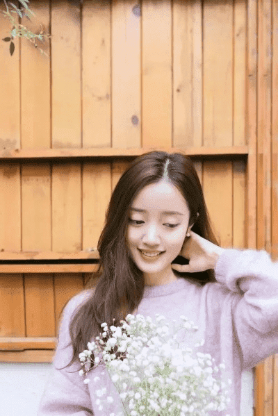 拍照姿势如何拍好看上半身