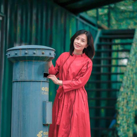 女人拍照姿势怎么摆好看点 女人拍照姿势怎么摆好看点