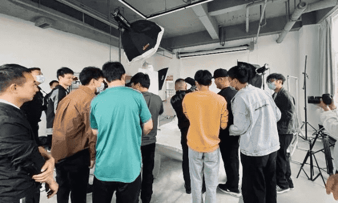 探秘成都王老师摄影,聊聊上海摄影培训班费用那些事儿 探秘成都王老师摄影,聊聊上海摄影培训班费用那些事儿