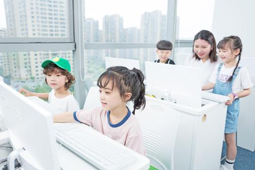 从成都王老师摄影到湖南摄影培训中心，那些关于摄影的奇妙事儿