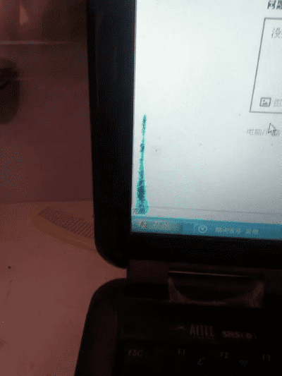 拍照电脑屏幕闪烁是怎么回事
