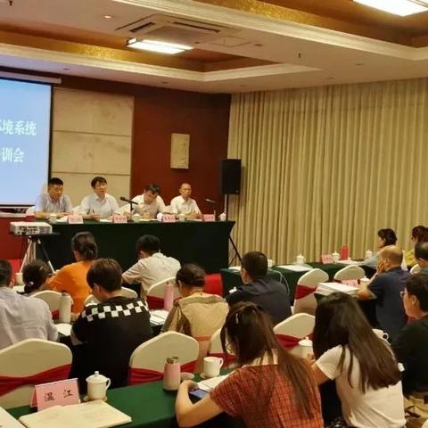 嘿，学摄影培训哪家强？成都王老师摄影了解一下呀！