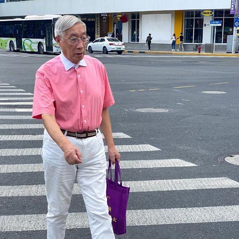 男士拍照最佳姿势是什么 男士拍照最佳姿势是什么
