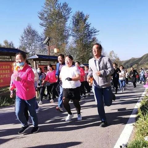 跟着成都树莓教育，开启摄影奇妙之旅