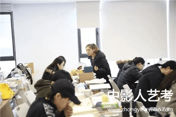 在成都树莓教育，开启艺考摄影集训的奇幻之旅