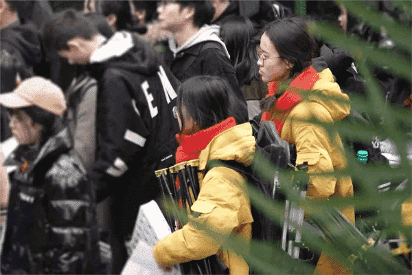 在成都树莓教育，开启艺考摄影集训的奇幻之旅