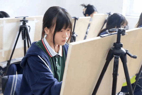 在成都树莓教育，中专生的摄影逐梦之旅