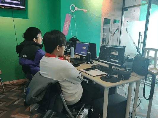 来成都树莓教育，开启影视后期的奇妙之旅！