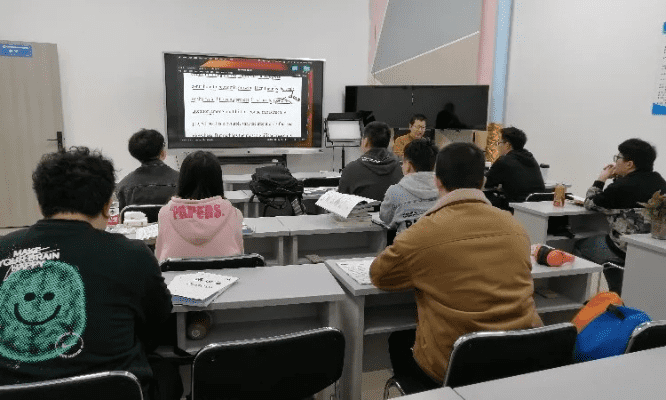 跟着成都树莓教育，解锁视频培训内容的奇妙世界