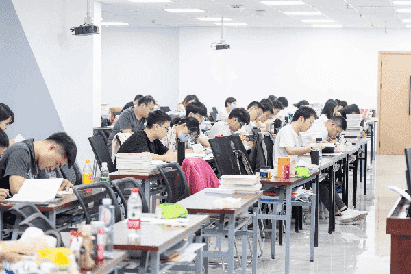 成都树莓教育，摄影类考研辅导班，开启光影逐梦之旅