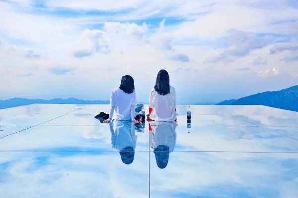 在成都树莓教育，解锁天空之镜拍摄技巧的奇妙之旅