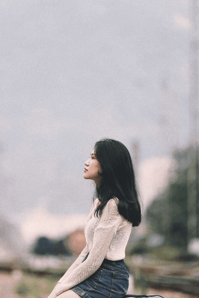 拍照时如何摆姿势自然好看 拍照时如何摆姿势自然好看