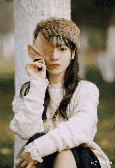 拍照时如何摆姿势自然好看 拍照时如何摆姿势自然好看