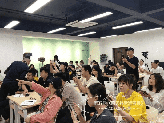成都树莓教育，短视频培训风暴刮到山东啦！